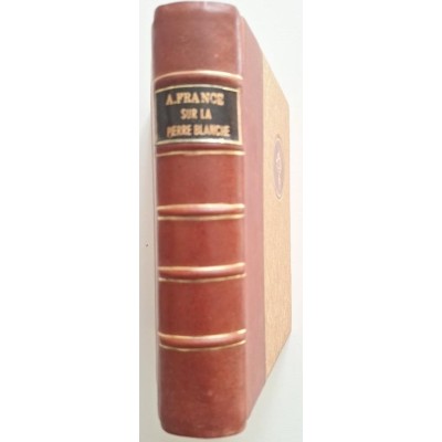 Sur la pierre blanche